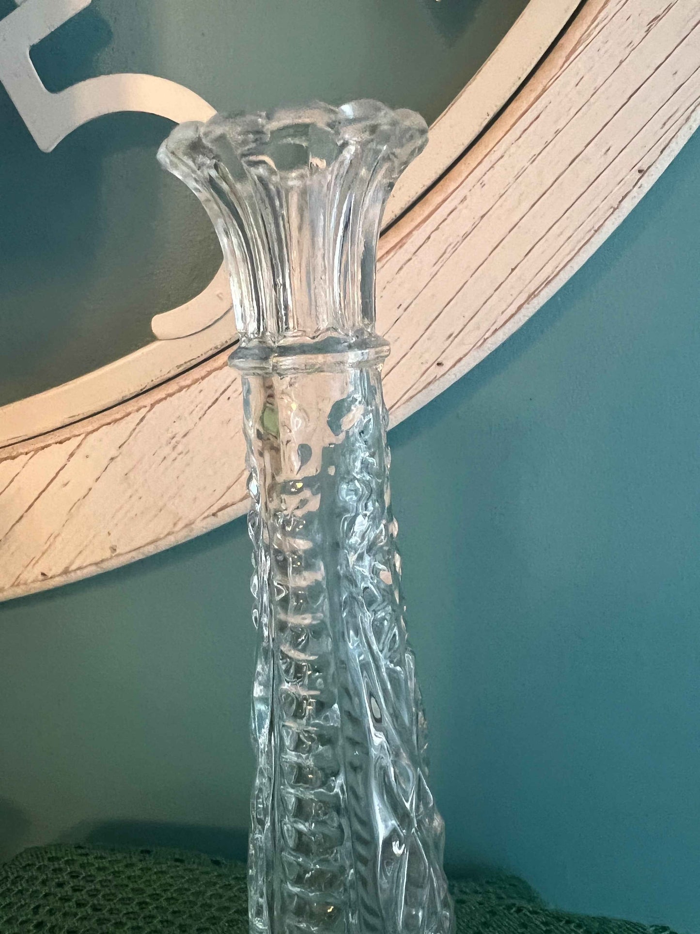 Vintage Anchor Hocking Clear Glass Bud Vase – Stars & Bars Starburst Pattern, 9"