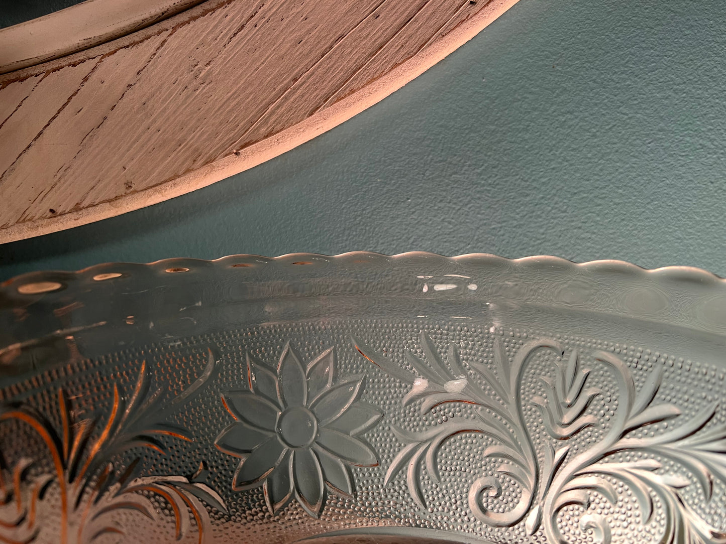 Vintage Anchor Hocking Sandwich Pink Depression Glass scalloped bowl, 8-inch collectible