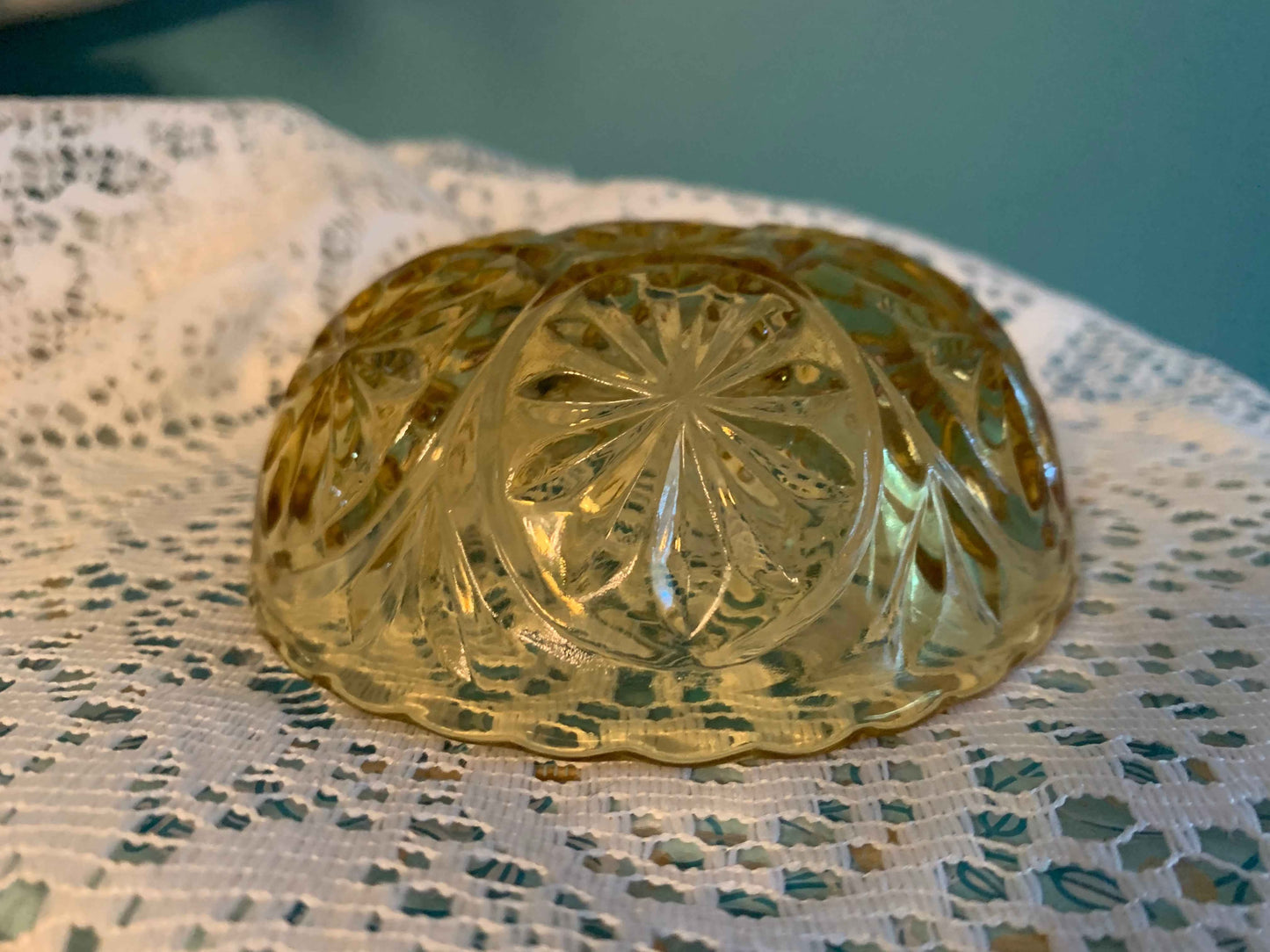 Vintage Anchor Hocking Amber Star Cameo Bowl | Vintage Glassware | Dessert Tableware