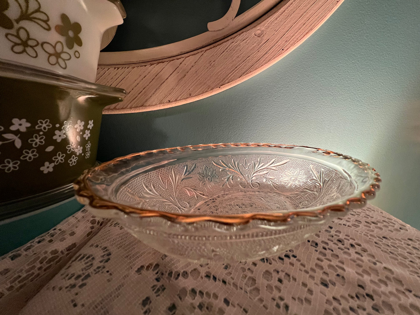 Elegant vintage Anchor Hocking clear glass bowl with gold rim for entertaining