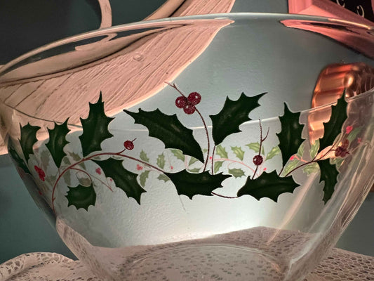 Vintage Arcoroc France Holly and Berries Clear Glass Serving Bowl – Gold Trim, 1980s