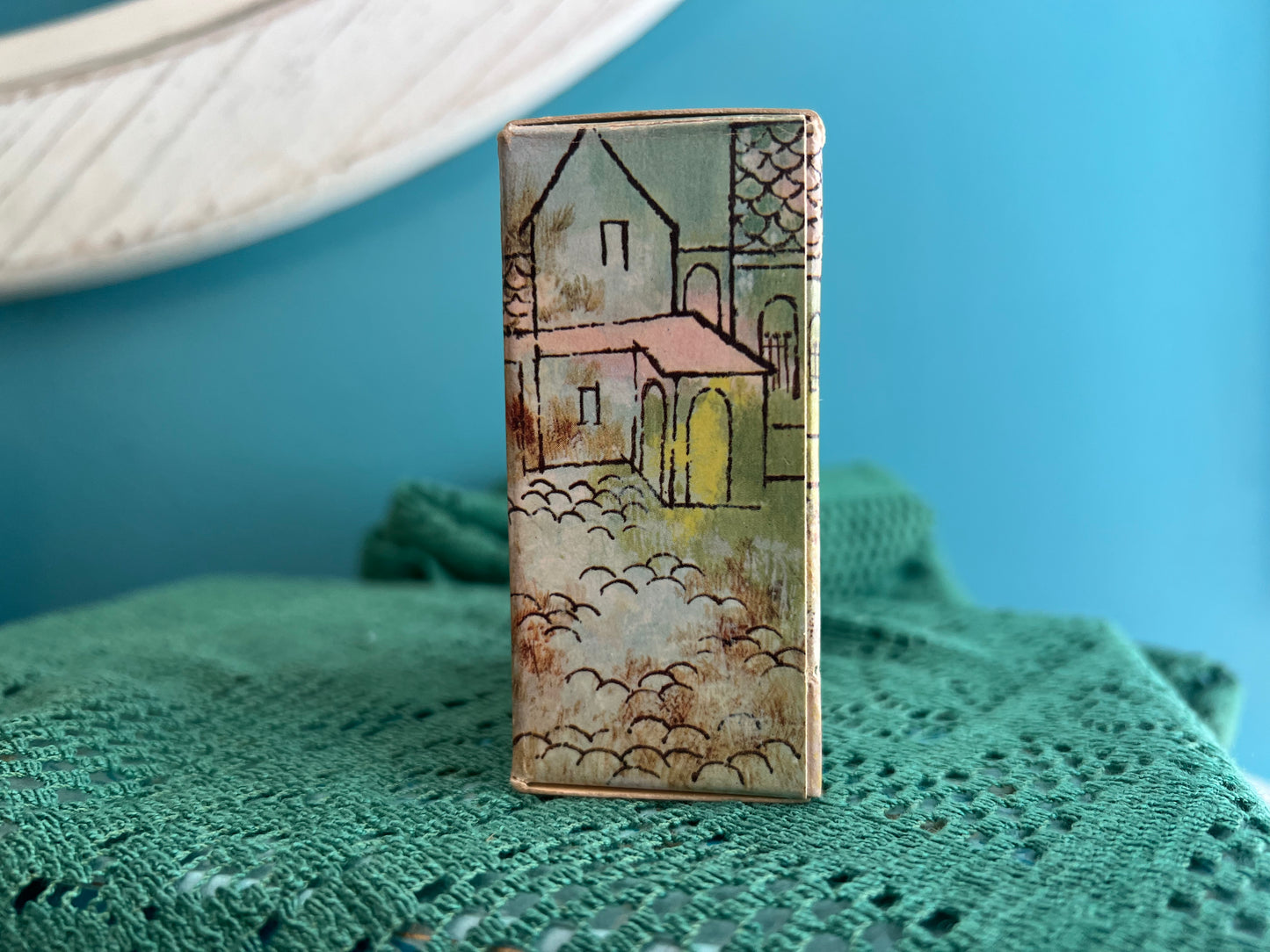 Vintage perfume display box