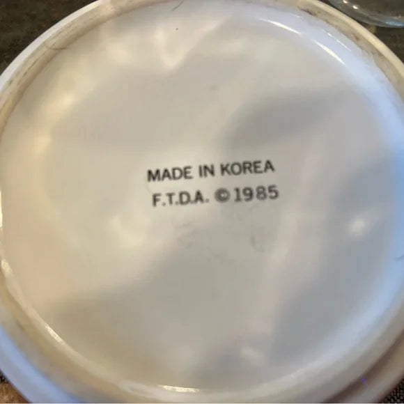 Blue and white ceramic bowl