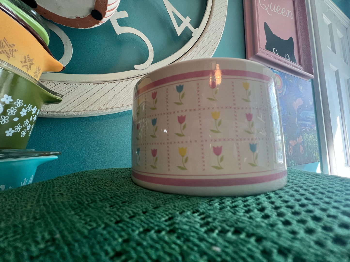 FTDA pastel floral indoor plant bowl and retro tulip candle set