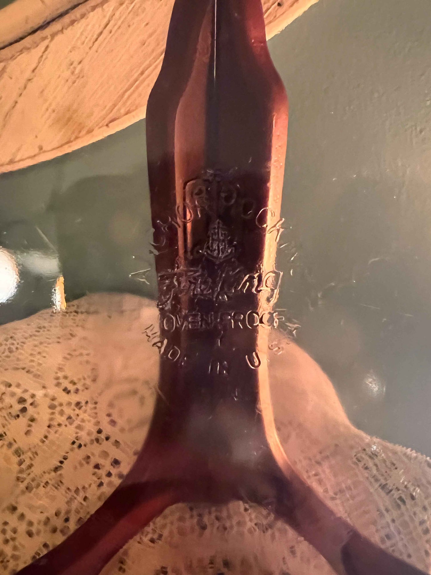 Vintage Fire-King Amber Oven-Proof Pie Plate – 9" Anchor Hocking Glass, Retro Brown Kitchenware