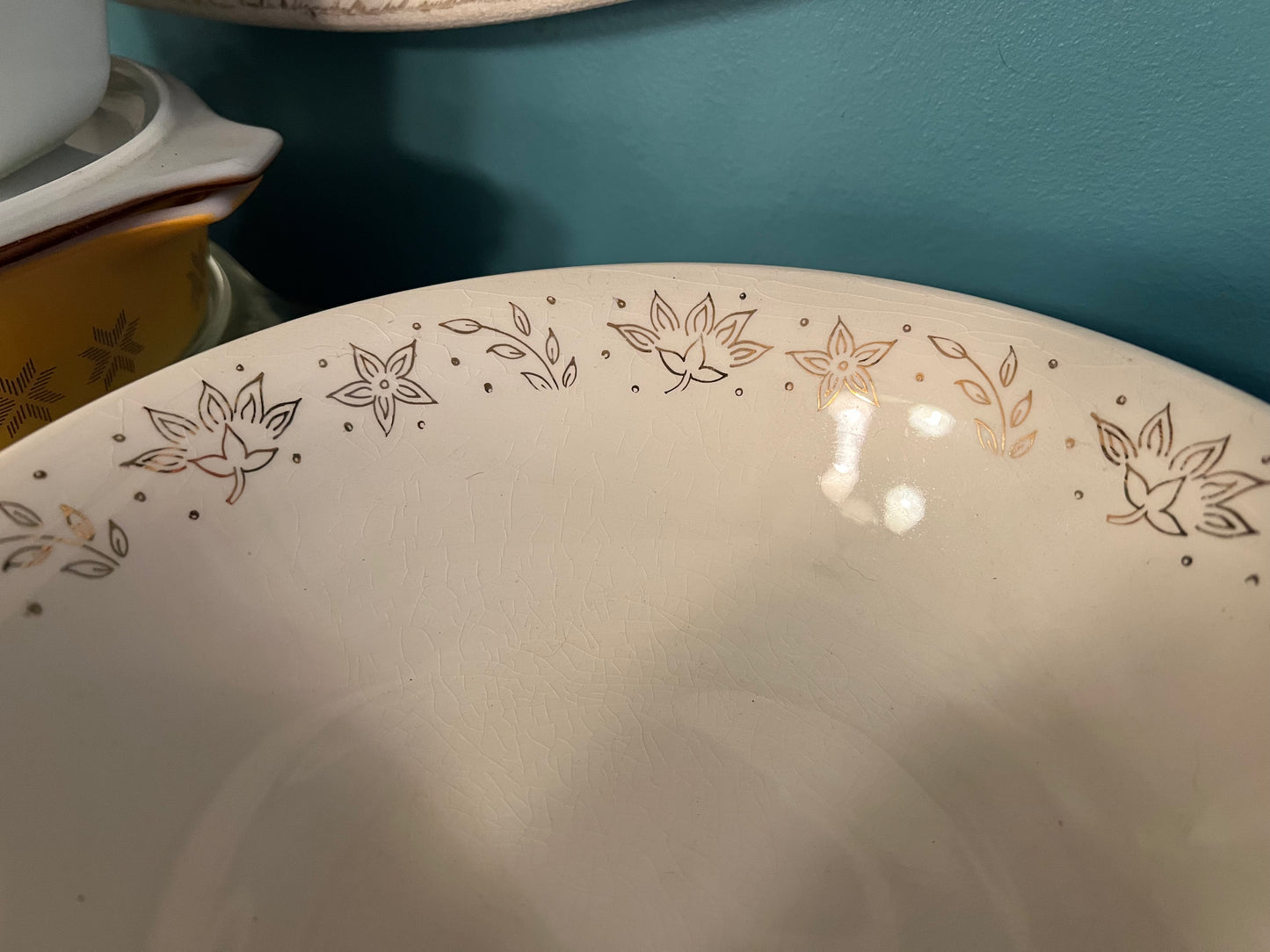 Star Flower French Saxon serving bowl