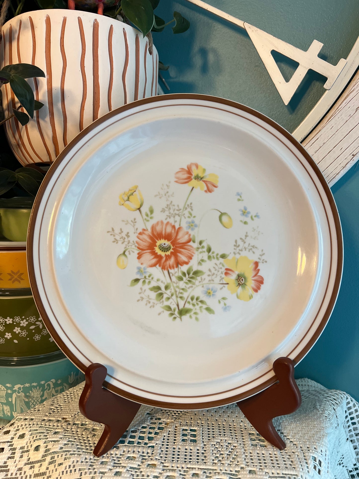 Vintage Colonial Stoneware Caroline Dinner Plate – 10.5” Orange Flower Pattern, Made in Japan