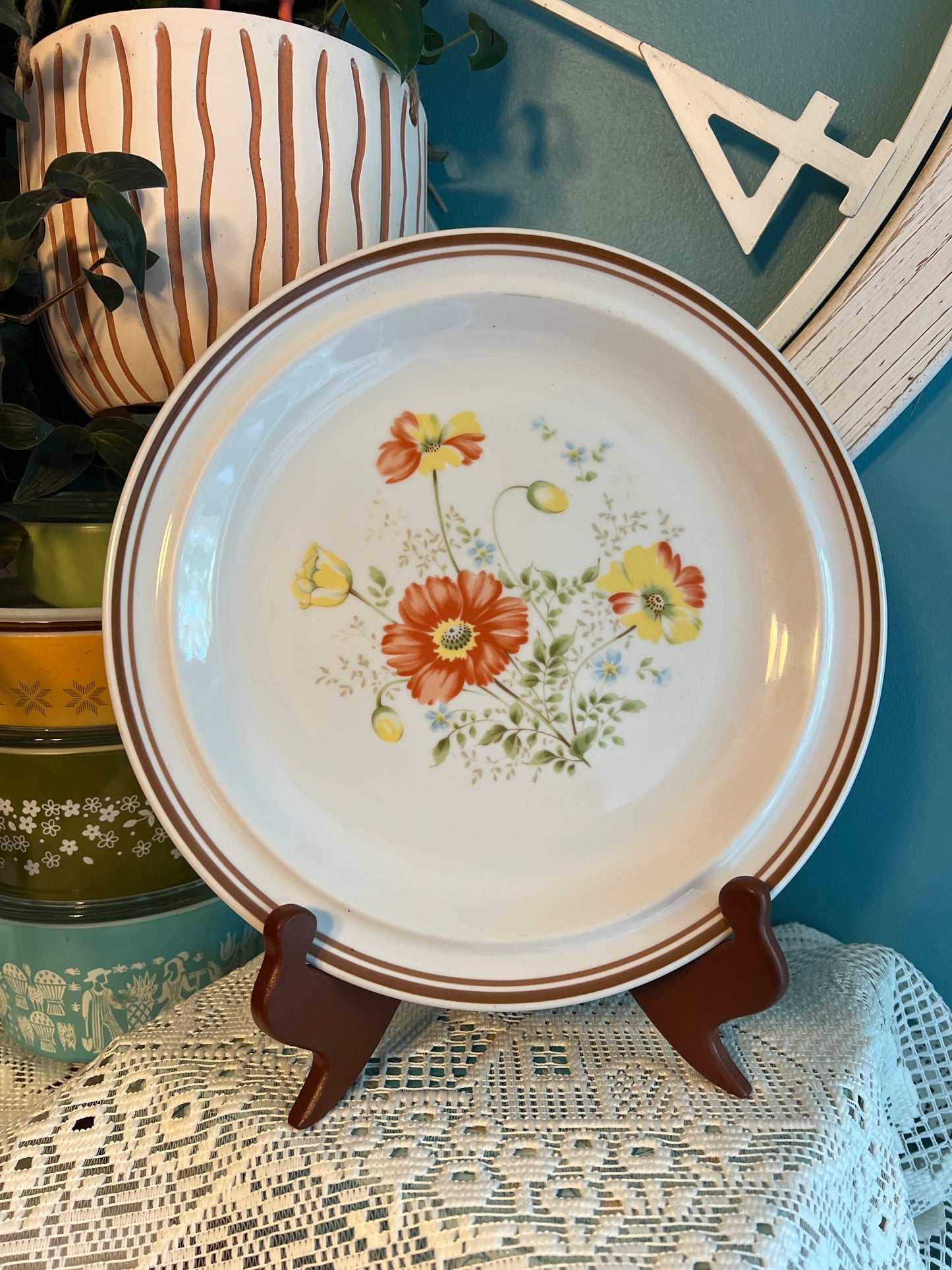 Vintage Colonial Stoneware Caroline Dinner Plate – 10.5” Orange Flower Pattern, Made in Japan