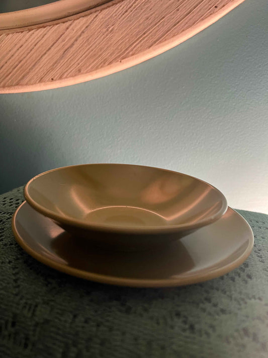 Vintage Avocado Green Melmac Tea Cup, Small Plate & Bowl – 1970s Mid-Century Modern
