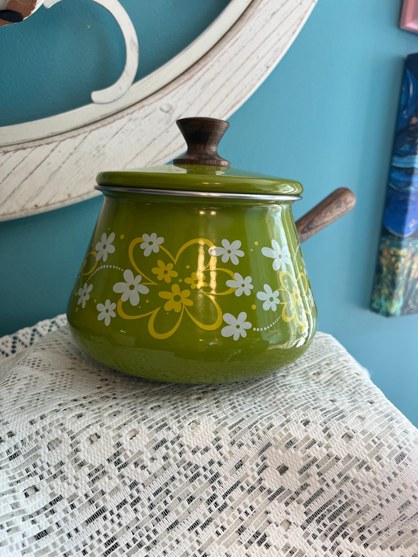 Vintage 1970s Imperial enamel fondue pot with wood handle