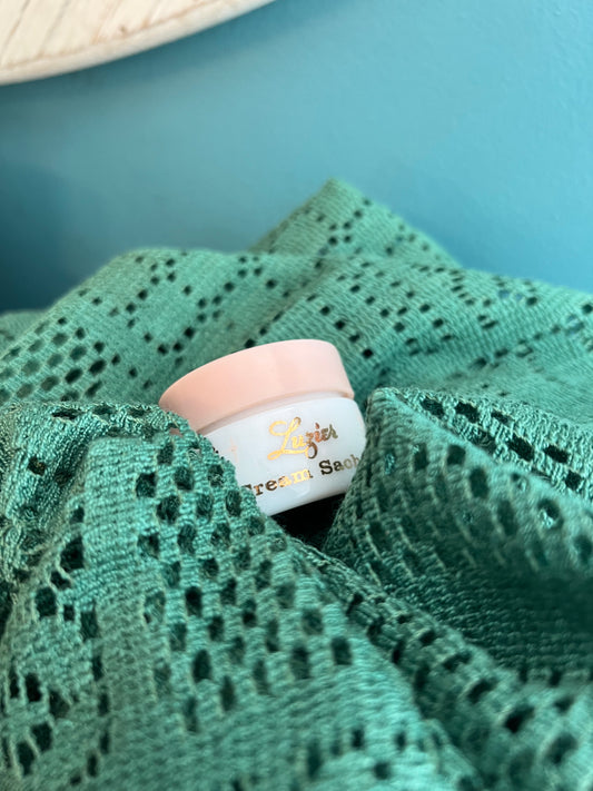 Vintage makeup collectible