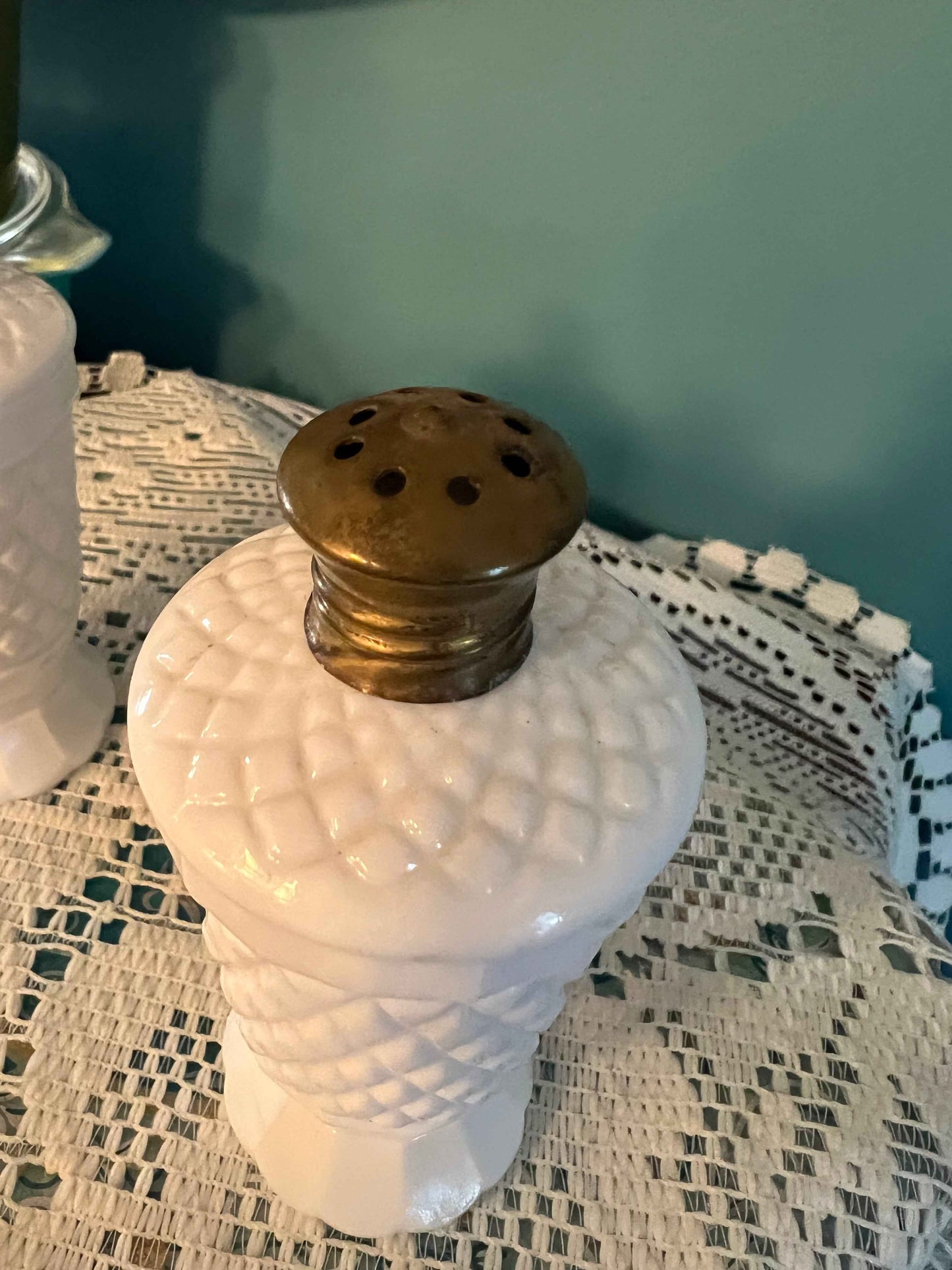 Vintage Milk Glass Diamond Pattern Salt & Pepper Shakers – Tabletop Dinnerware