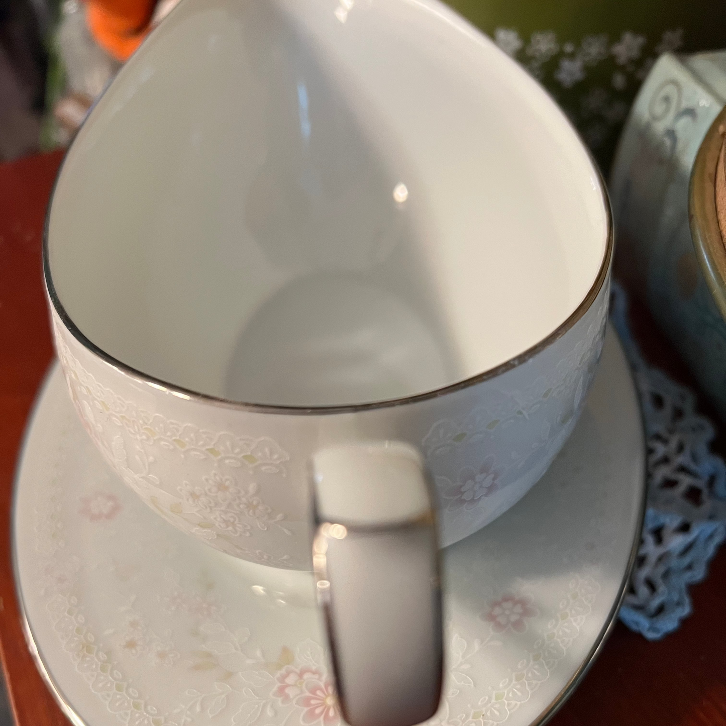 Noritake Temptation Gravy Bowl and Charger Set