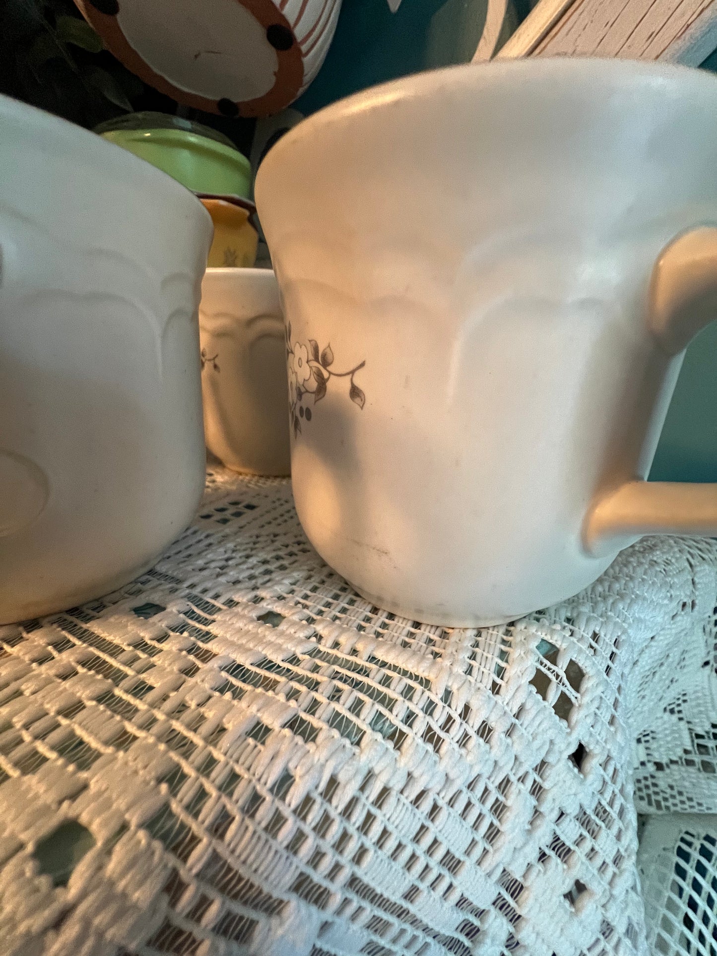 Vintage Pfaltzgraff Heirloom pattern coffee mug