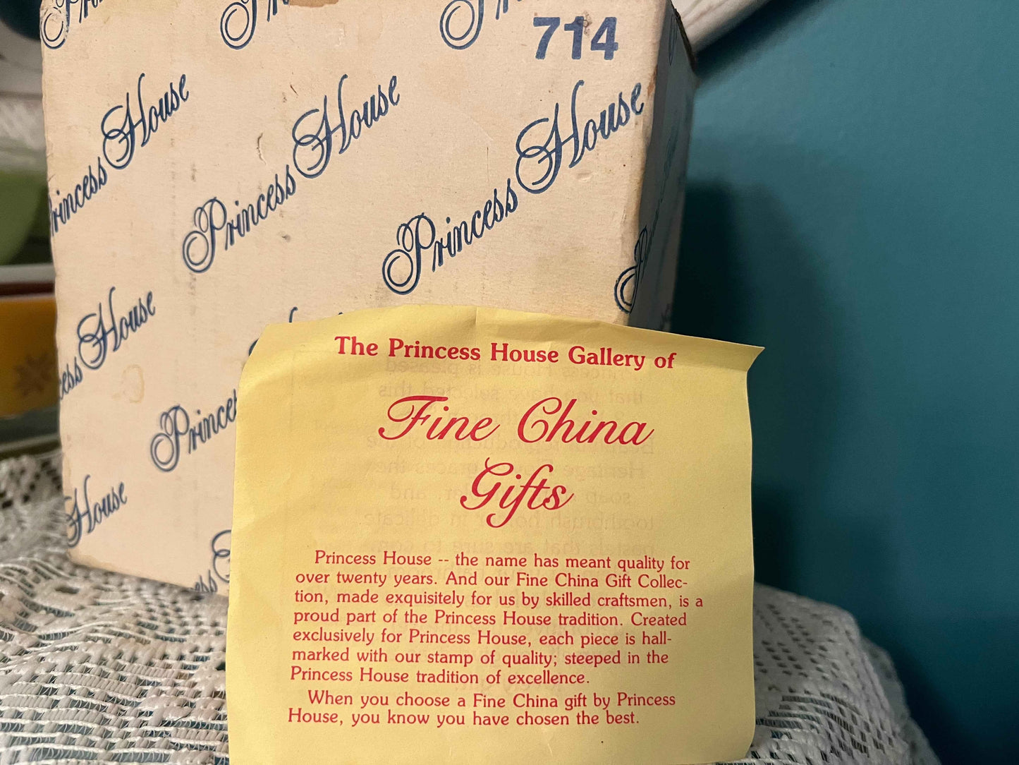 Vintage Princess House Floral Ribbon Porcelain Bathroom Set – Soap Dish, Cup & Toothbrush Holder