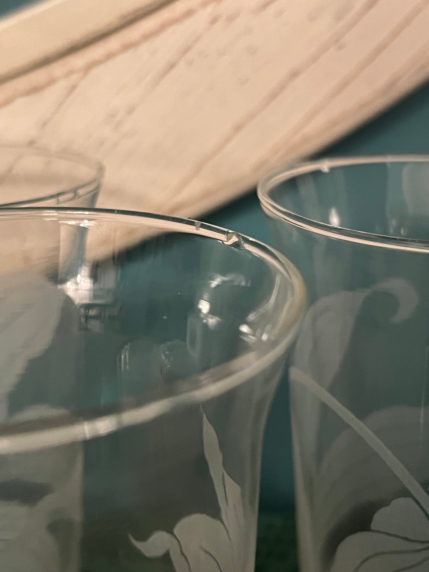 Vintage 1950s K. Reid frosted glass tumblers from Hawaii