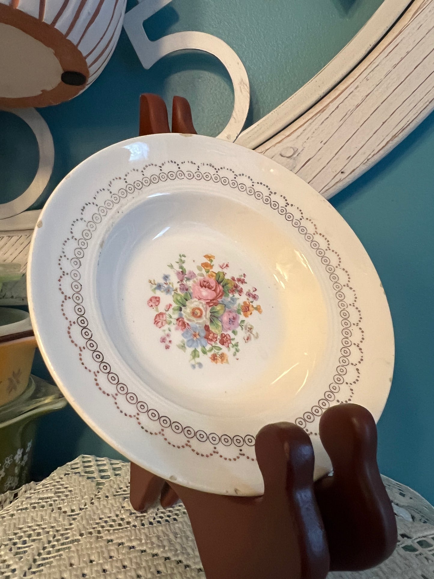 Vintage tea party plates set