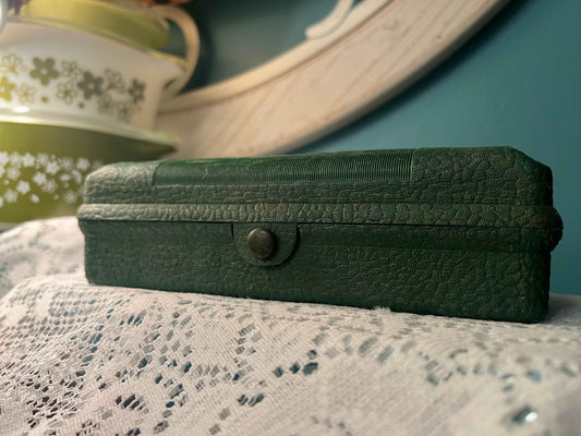 Singer Buttonholer Attachment | Vintage Green Case | Sewing Machine Accessory