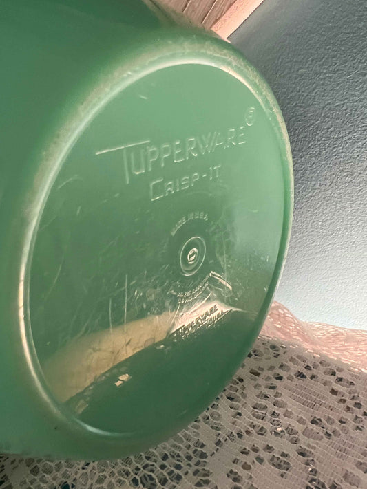Vintage Tupperware Jadeite Green Crisp-It Large Bowl #679-12 with Clear White Lid #680-4 – Mid-Century Storage Container