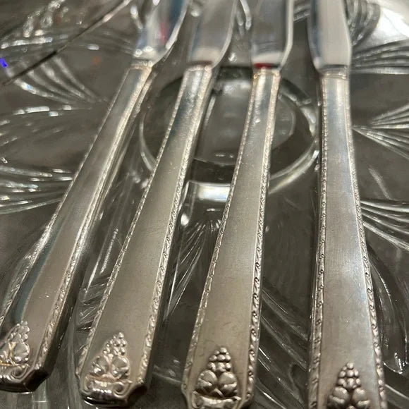 Vintage Prestige Silver Bordeaux Silverplate Knives β Set of 4 - Timeless Tableware