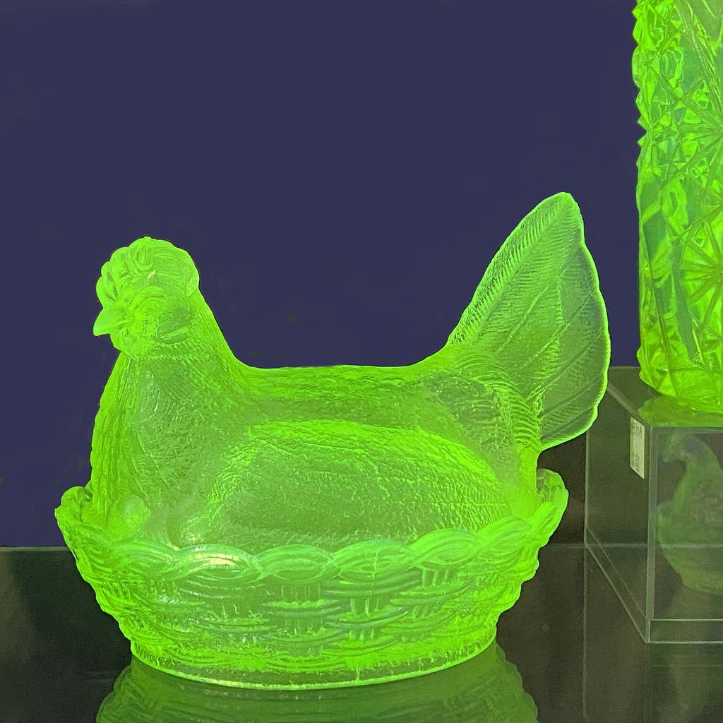 Uranium Glass Collecting: 5 Must-Have Vintage Pieces