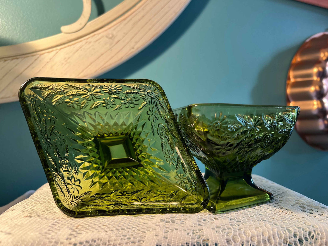 Why Vintage Glassware Is Rising in Value in 2026