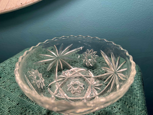 Anchor Hocking Early American Prescut Glass Berry Bowl | EAPC Star of David Pattern | Scalloped Rim Vintage Pressed Glass
