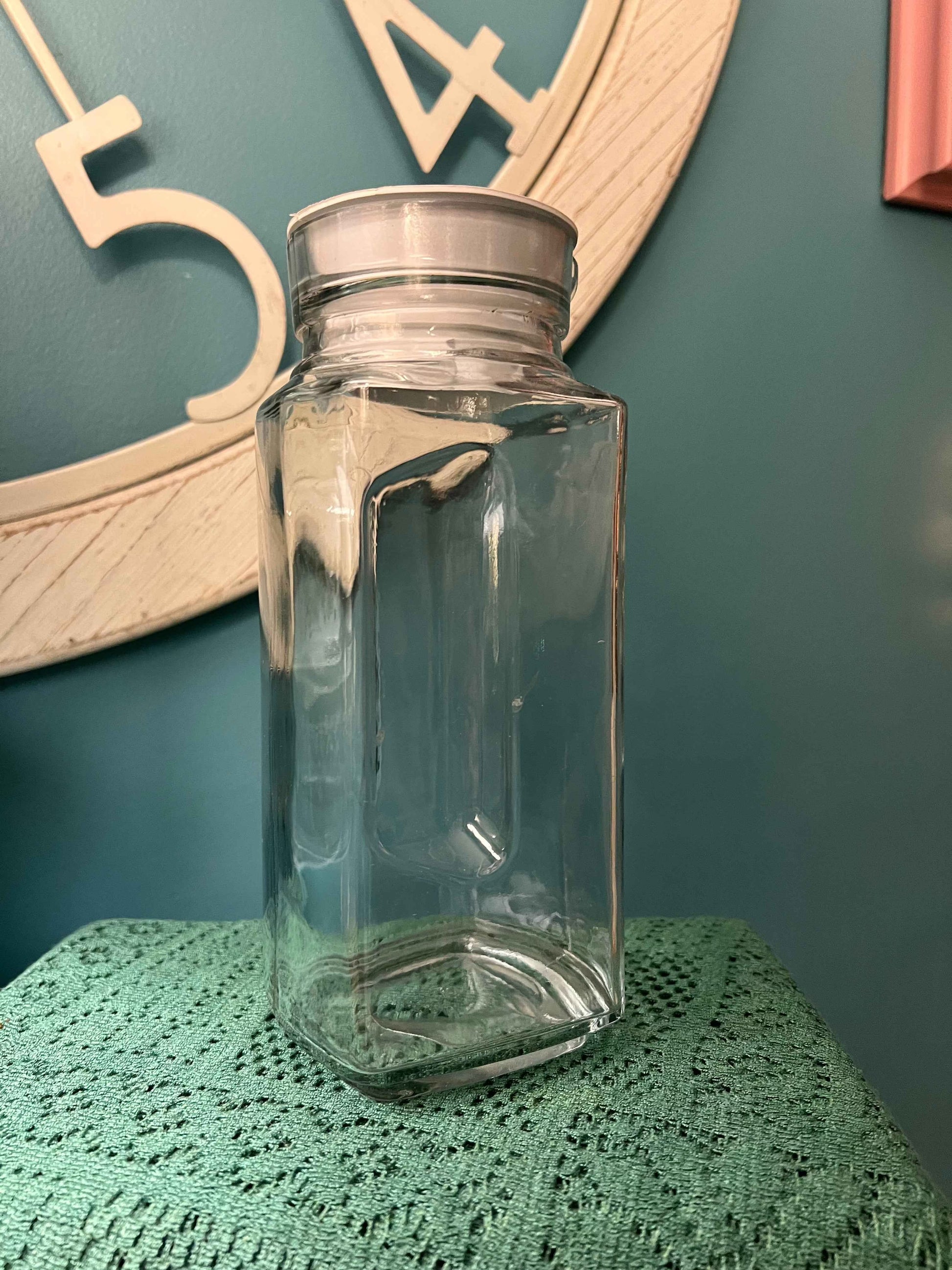 Anchor Hocking Quadro Glass Jug Pitcher 1 Qt | Clear Smooth Square Glass Pitcher with Lid