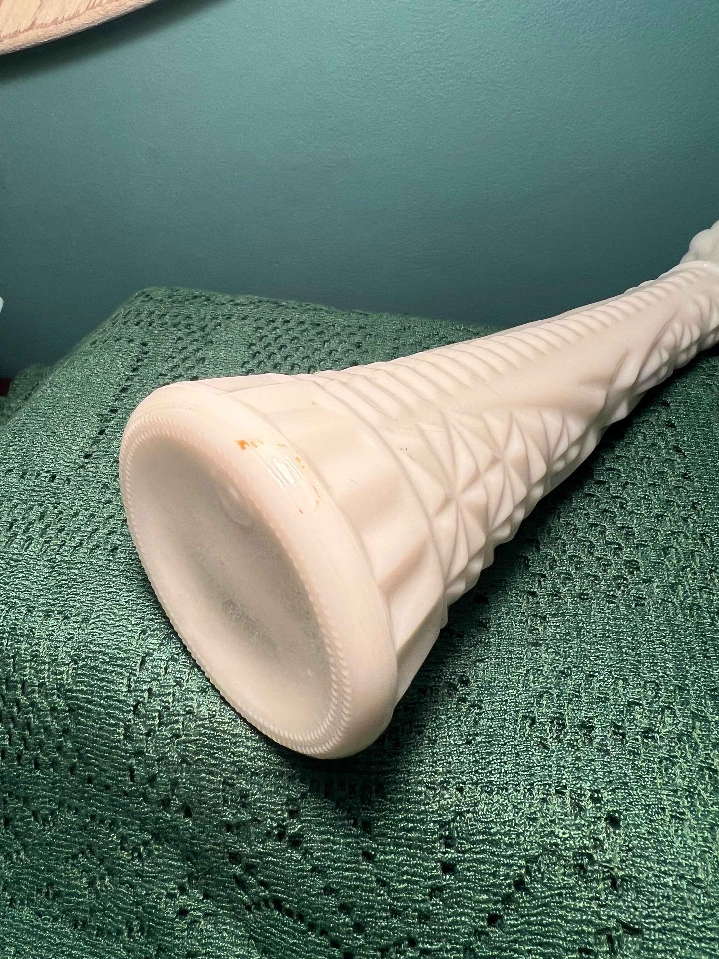 Vintage Anchor Hocking Milk Glass Bud Vase – Stars & Bars Starburst | 9" | Collectible Home Decor