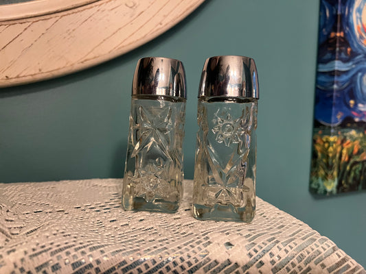 Anchor Hocking salt and pepper shakers