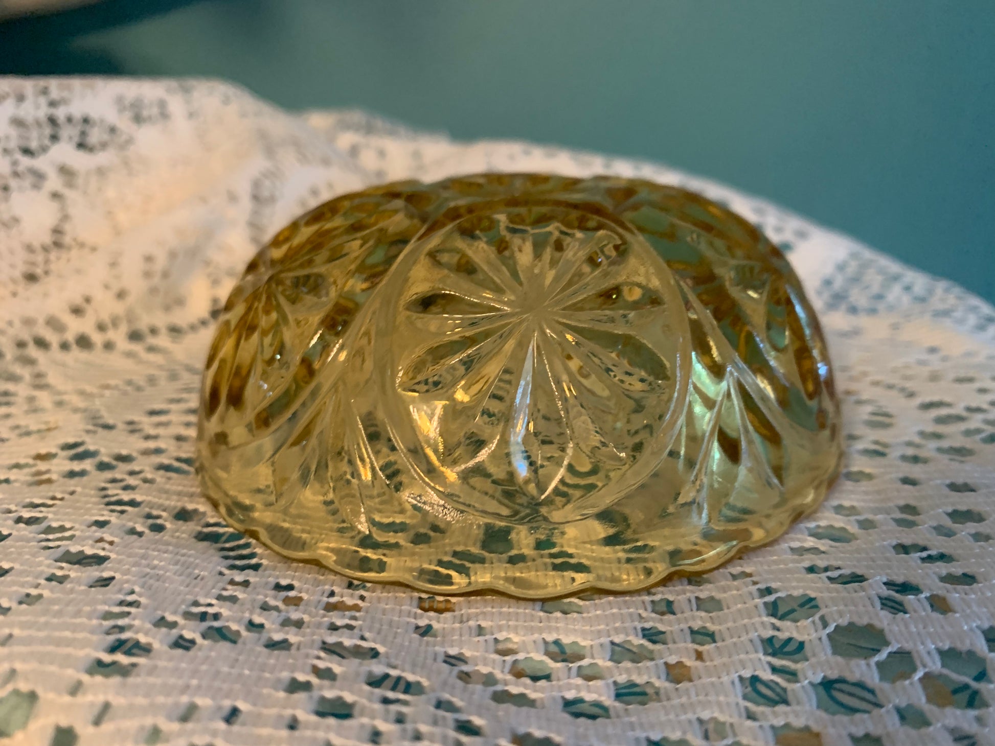 Anchor_Hocking_Star_Cameo_Berry_Bowl_3