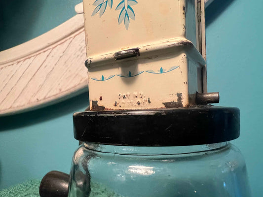 Androck Nut or Spice Grinder with Star | Collectible Vintage Holiday Decor