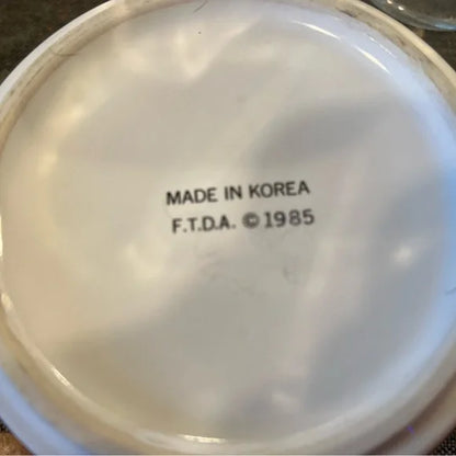 Blue and white ceramic bowl