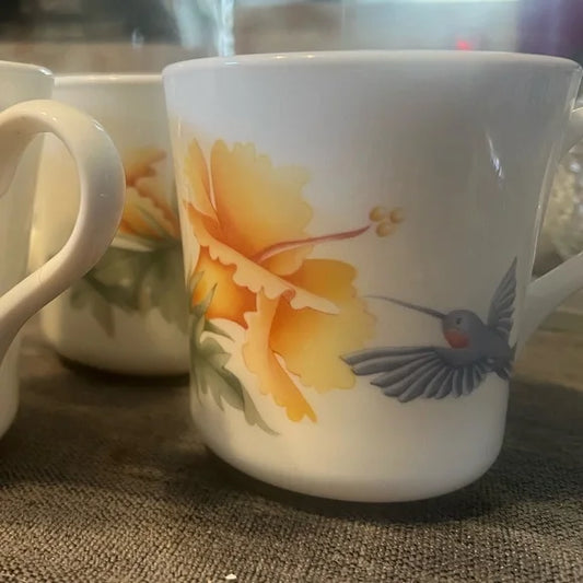 Vintage Corningware & Corelle Hummingbird Mugs