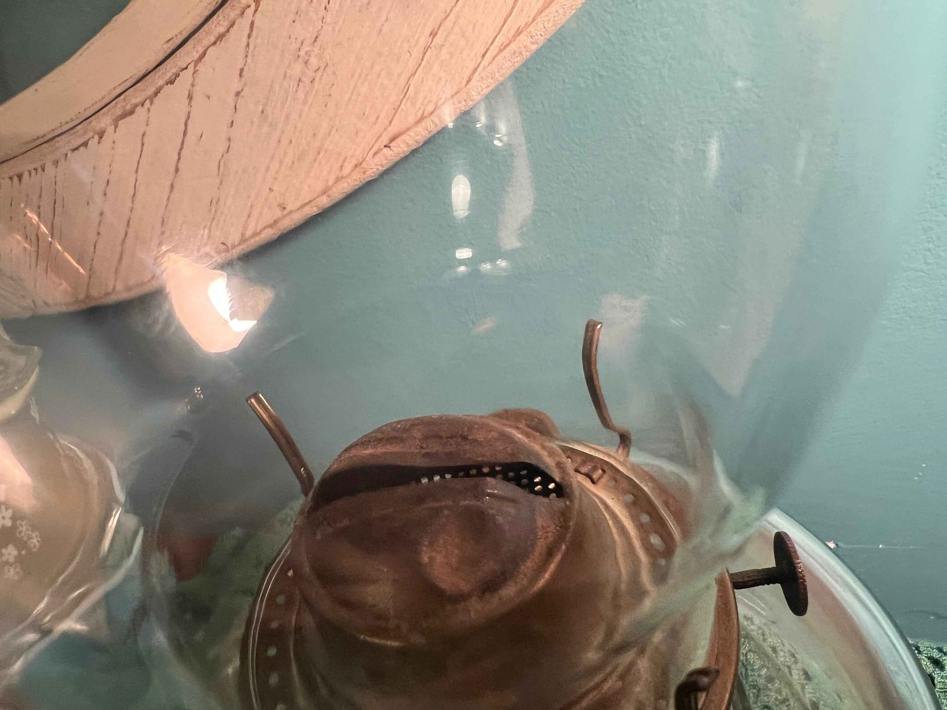 E Miller Co Oil Lamp - Queen Anne No. 1 | 10" | Vintage Home Decor