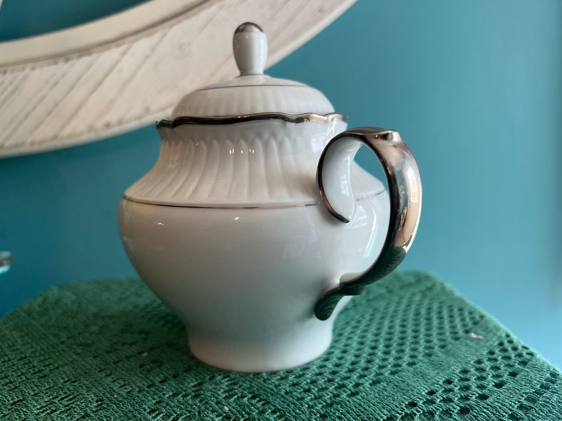 Fine China of Japan Eternity sugar bowl with lid
