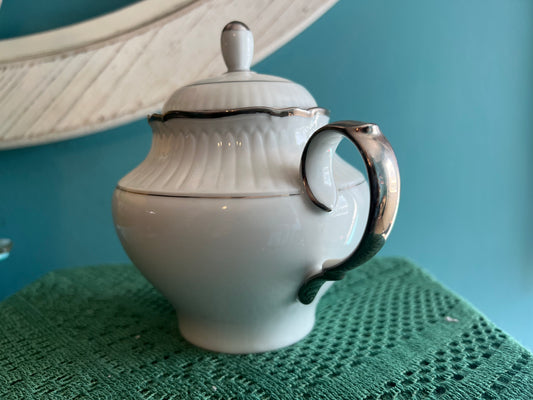 Fine China of Japan Eternity sugar bowl with lid