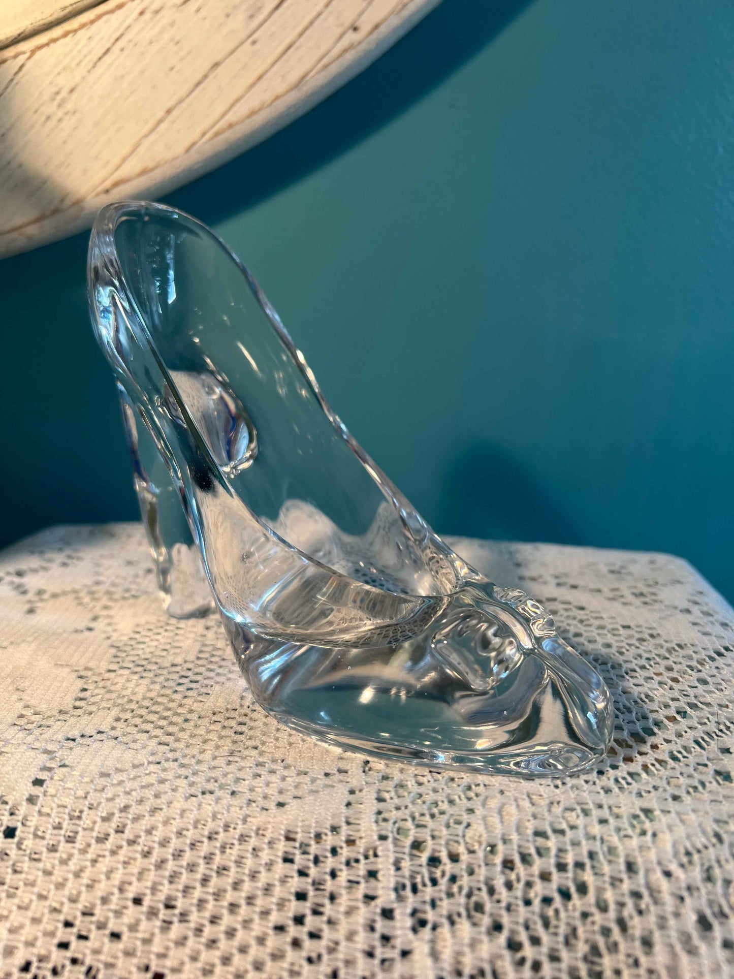 Whimsical glass shoe figurine for fairy tale décor