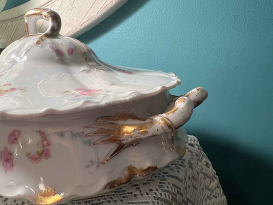 Vintage Haviland Limoges Oval Covered Vegetable Dish | Schleiger 63 | French Porcelain