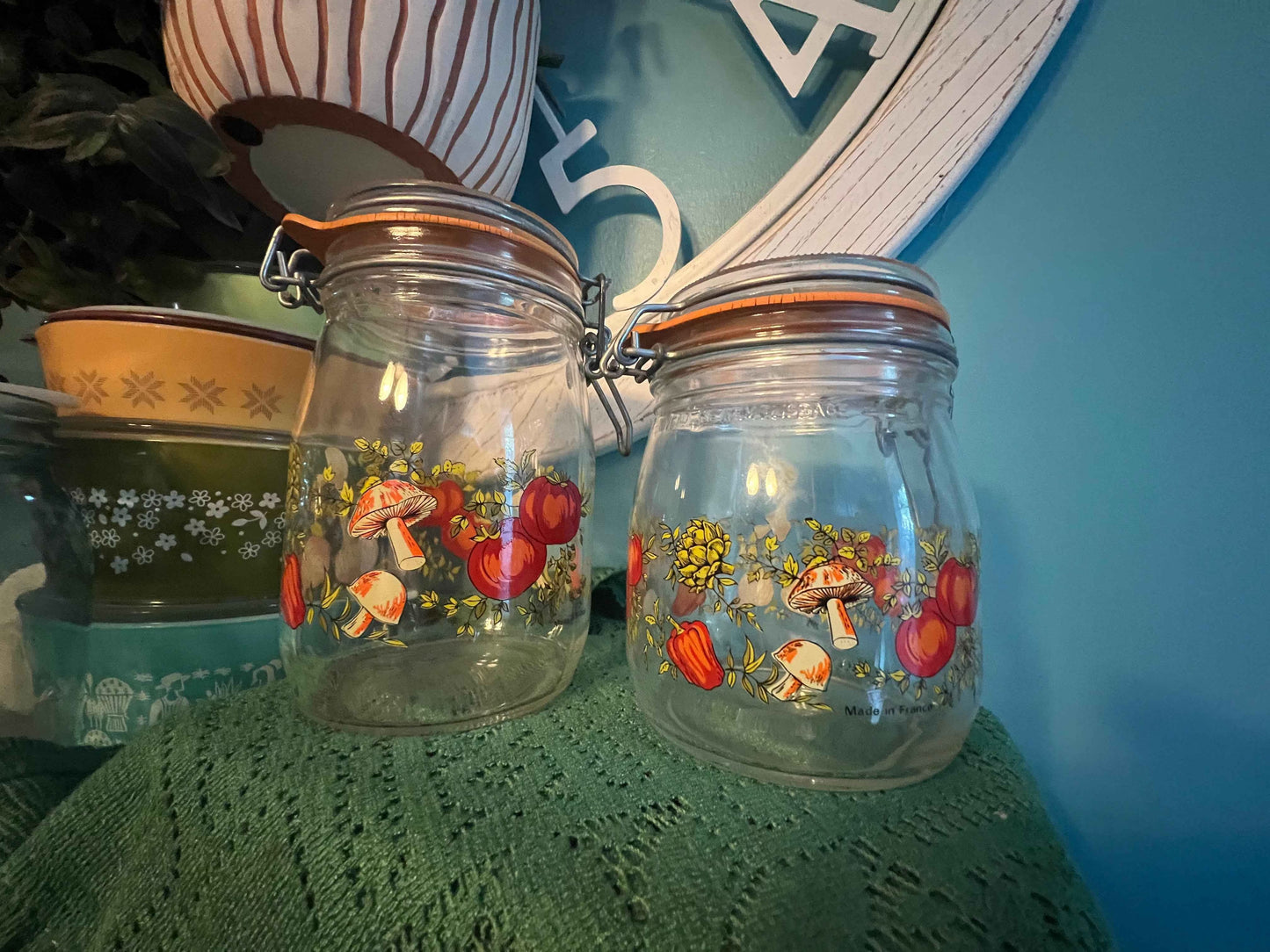 Vintage Spice of Life Canister Set by Arc of France – French Kitchen Glass Storage Jars – Set of 2 (1L & ¾L) – 1970s French Country Kitchen Decor