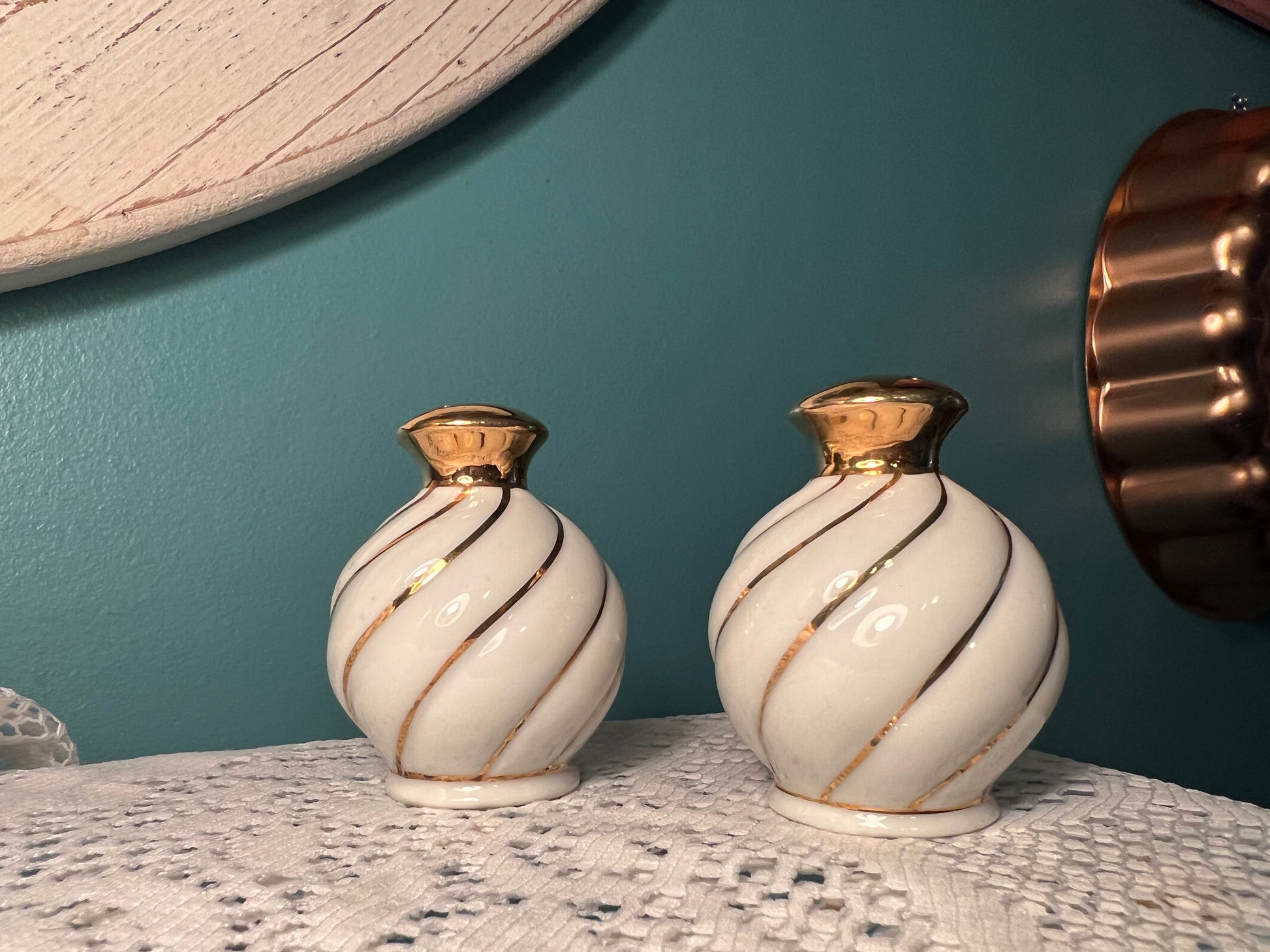 Vintage Porcelain Salt & Pepper Shakers – White Swirl with Gold-Tone Lids, Mid-Century Style - Dusty Treasures