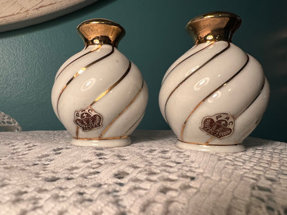 Vintage Porcelain Salt & Pepper Shakers – White Swirl with Gold-Tone Lids, Mid-Century Style - Dusty Treasures