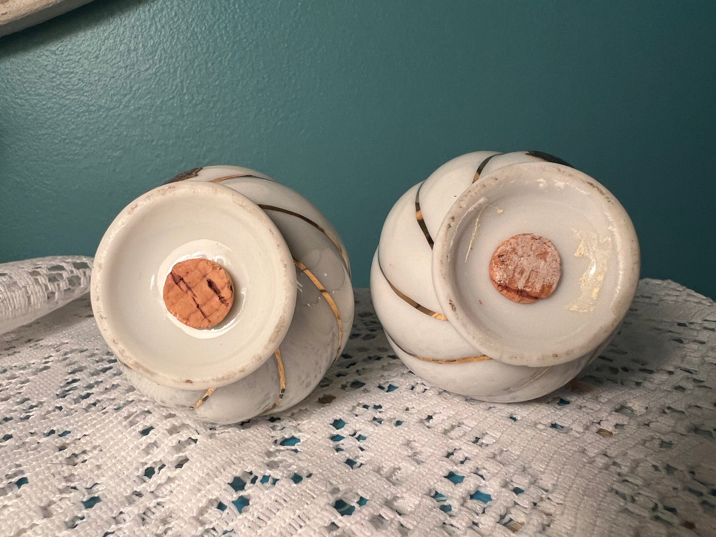 Vintage Porcelain Salt & Pepper Shakers – White Swirl with Gold-Tone Lids, Mid-Century Style - Dusty Treasures