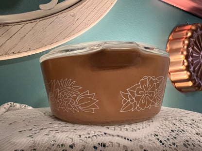 Vintage Pyrex 472-B Woodland Casserole Dish with Lid – 750mL, Light Brown Floral, 1970s - Dusty Treasures