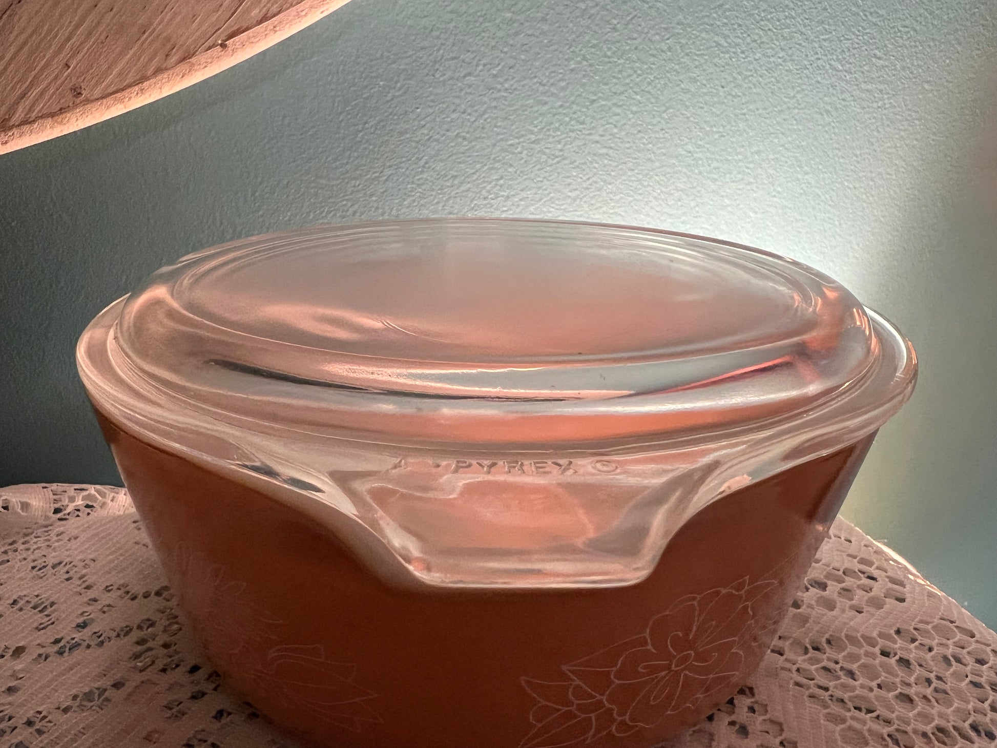 Vintage Pyrex 472-B Woodland Casserole Dish with Lid – 750mL, Light Brown Floral, 1970s - Dusty Treasures