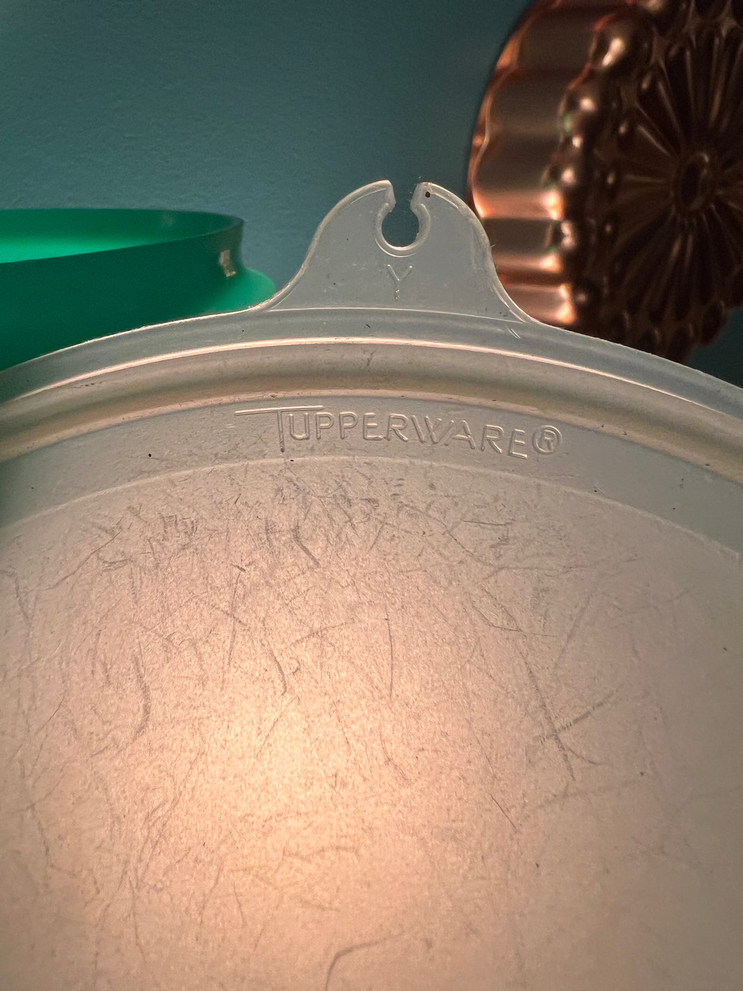 Vintage Tupperware Jadite Green Bowl #1424 with Domed Lid #1425 – Mid-Century Storage Bowl - Dusty Treasures