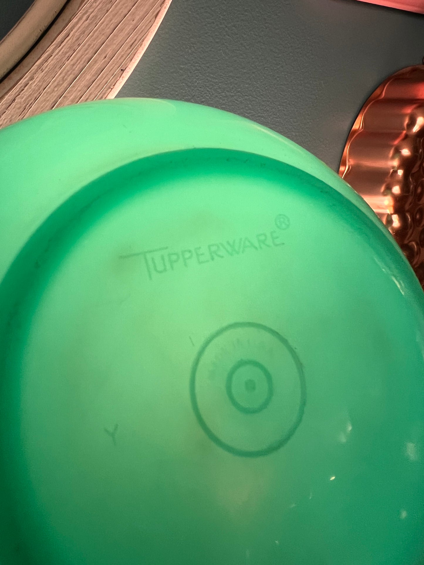 Vintage Tupperware Jadite Green Bowl #1424 with Domed Lid #1425 – Mid-Century Storage Bowl - Dusty Treasures