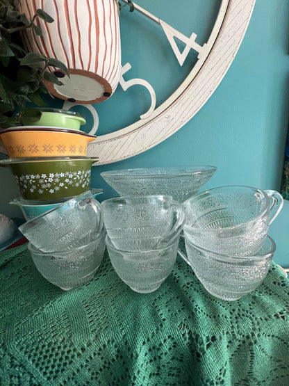Vintage Imperial Cape Cod Pressed Pattern Salad Bowl with 6 Matching Cups – 1970s