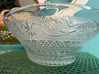 Vintage Imperial Cape Cod Pressed Pattern Salad Bowl with 6 Matching Cups – 1970s