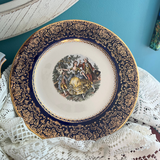 Colonial design plate Collectible Salem China plate